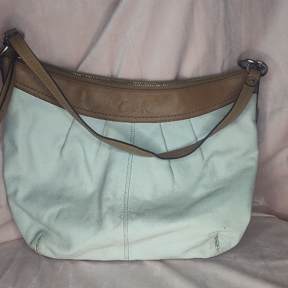 Coach Cream and Tan Shoulder Bag - Picture 1 of 14